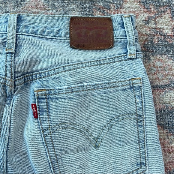 Levi’s slim/straight leg distressed ankle jeans - Picture 9 of 10